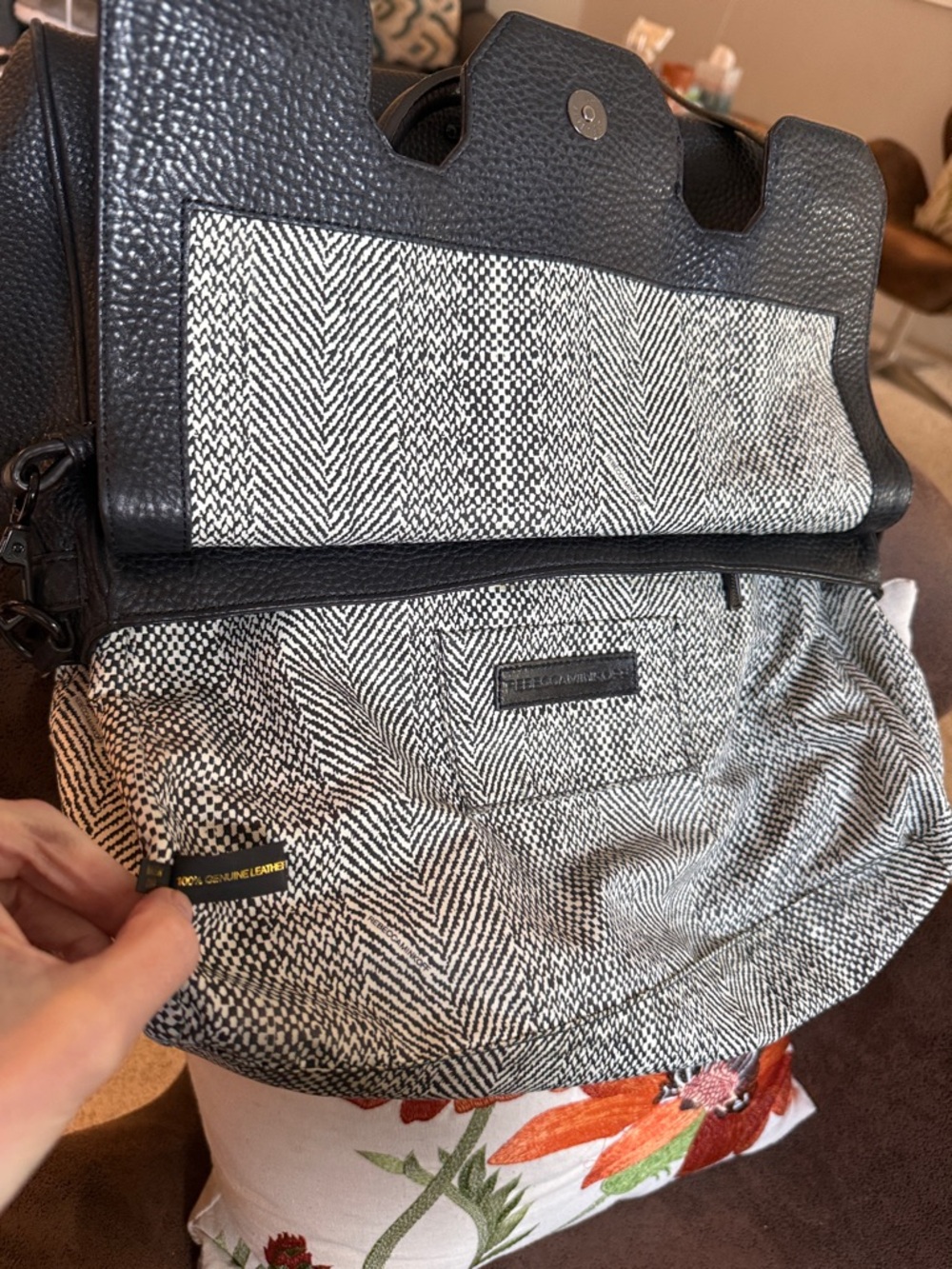 REBECCA MINKOFF SATCHEL BAG  JULES BLK ON BLK LEATHER & HARDWARE w/STRAP EUC - Picture 14 of 17